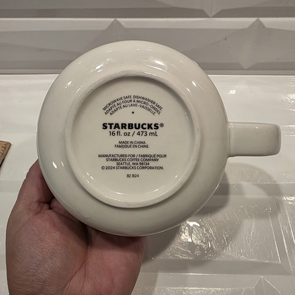 Starbucks Candy Twist Coffee Cup Mug 16 oz Christmas 2024 - Picture 4 of 10